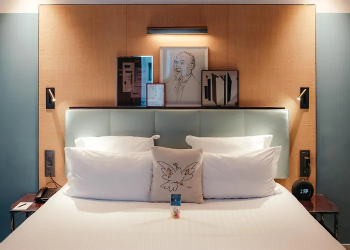 Hotel Eiffel Blomet